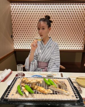 Reina Triendl Instagram - お仕事で
泊まったお宿にて☺️

幸せな時間でした〜♡
