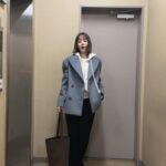 Reina Triendl Instagram - しふく〜🐬 ミニスカート大好きな冬。 タグ付けしたよ🏷️ ダウンは　#comoli 。
