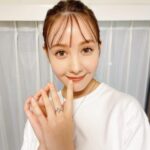Reina Triendl Instagram - 「オンナの出口調査」今夜10時からです🫶 楽しい収録でした! ぜひ観てね☺️😋 真っ白衣装は　@fendi です🫶