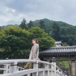 Reina Triendl Instagram - 旅色の撮影で兵庫県へ☺️ 楽しかった〜! 撮影中、キャベツチップのUFOキャッチャーにも挑戦💪 結局取れなくて、買いました☺️びっくりするほど美味しかった〜😋
