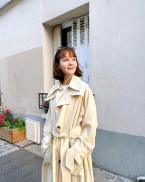 Reina Triendl Instagram - 夜9時で
この明るさ🇫🇷

🍃