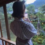 Reina Triendl Instagram - 旅色の撮影で兵庫県へ☺️ 楽しかった〜! 撮影中、キャベツチップのUFOキャッチャーにも挑戦💪 結局取れなくて、買いました☺️びっくりするほど美味しかった〜😋