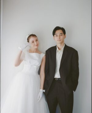Reina Triendl Instagram - みなさまへ

私事ではございますが、
俳優の山本直寛さんと結婚いたしました。

これからもみなさまに笑顔になっていただけるように、一つ一つのお仕事を大切に、日々精進して参ります。

今後とも、どうぞよろしくお願いいたします。

トリンドル玲奈

We got married!🕊️