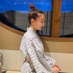 Reina Triendl Instagram - 旅色の撮影で兵庫県へ☺️ 楽しかった〜! 撮影中、キャベツチップのUFOキャッチャーにも挑戦💪 結局取れなくて、買いました☺️びっくりするほど美味しかった〜😋