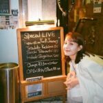 Reina Triendl Instagram - 昨日は、月読くんの禁断お夜食第3話観ていただきありがとうございました♡ まだの方はぜひ配信で🤫 4話も、5話も、その先もお楽しみに🌙 最近フィルムカメラにハマりました✨ そよぎと、そよぎと、 百合。(こちらは監督撮🫶)