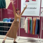 Reina Triendl Instagram – 「UNIQLO LifeWear Exhibition 2023FW in TOKYO」に遊びにきました🤎

ダウンは軽くて、さらにフワフワに進化していたし、重ね着したい秋冬の服がたくさんでした♡

楽しかったなぁ〜😊

「UNQLO CREPE」のキッチンカーもあるらしいのです😋😚

この日着ている服ももちろん全身ユニクロ。
水色とブラウンを合わせるの大好き！

この日のメイクも載せてみたから、
最後まで見てみてください🧸

#UNIQLO 
#LifeWear　
#UNIQLO2023FW