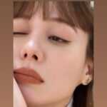 Reina Triendl Instagram – 「UNIQLO LifeWear Exhibition 2023FW in TOKYO」に遊びにきました🤎

ダウンは軽くて、さらにフワフワに進化していたし、重ね着したい秋冬の服がたくさんでした♡

楽しかったなぁ〜😊

「UNQLO CREPE」のキッチンカーもあるらしいのです😋😚

この日着ている服ももちろん全身ユニクロ。
水色とブラウンを合わせるの大好き！

この日のメイクも載せてみたから、
最後まで見てみてください🧸

#UNIQLO 
#LifeWear　
#UNIQLO2023FW