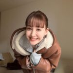 Reina Triendl Instagram - プレゼントでいただいたアウター☺︎ 軽くて、あたたかい！ たくさん着たいと思います💪 親友がブラックを着ていたのだけど、そちらもかなりかわいかったです❤︎ 実は今、ちょこっととある作品の撮影に参加させていただいていて…みなさまに喜んでいただけるよう精一杯頑張ります✌︎