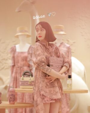 Reina Triendl Instagram - @dior 🤍
