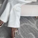 Renée Elise Goldsberry Instagram - #fbf On my way to do #busythisweek ! 1. calm and confident in this spring #powersuit 2. scaring @billieegene because in this glam I’m feeling myself too much to be driving 3. overwhelmed with pride for my girl @busyphilipps! Watch, shop, and laugh with us! @qvchsnplus – streaming FREE now. Hair @derickmonroe Makeup @billieegene Style @sarahslutsky 👗: @rodebjerofficial @everlane 👠: @betzabe_official 👛: @savettenewyork 💎: @_jennybird