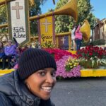 Renée Elise Goldsberry Instagram - My 2024 started with a PARADE! #RoseBowlParade The Grand Marshall was 🔥! @audramcdonald #willswenson 4ever grateful 4 the invite! @cswanson44 @meswanson @coleswanson_ @lukeswannn @kenjiswanson @juliarswanson #HAPPYNEWYEAR2024