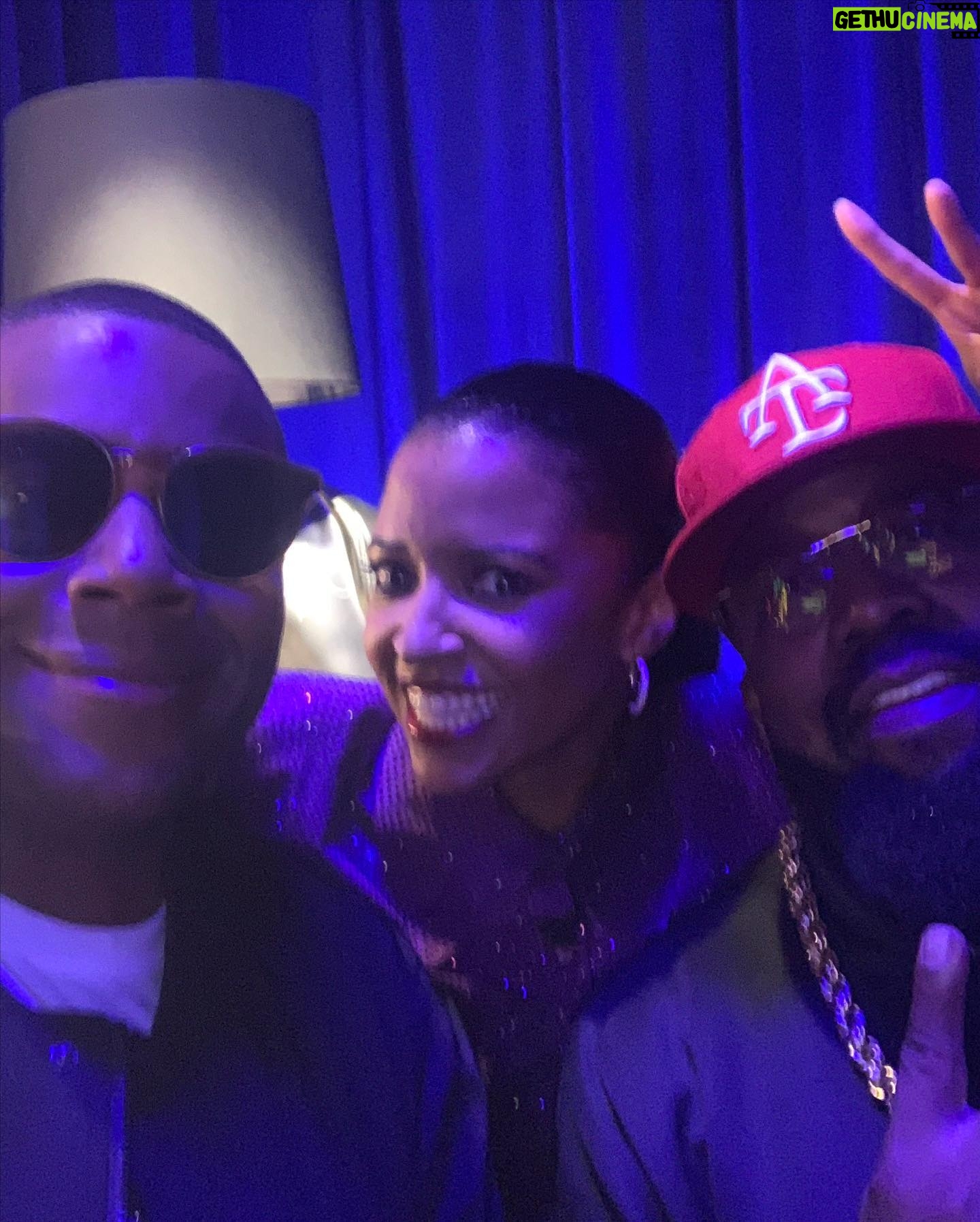 Renée Elise Goldsberry Instagram - I was so afraid to do #ThatsMyJam… Did it anyway. Watched it last night, and the only thing I’m not proud of is my maniacal laugh when we won. 🤦🏽♀️🤣 •Full episode streaming on @Peacock Thank you… @Fallontonight @iiswhoiis @Bigboi @Kenanthompson And my brilliant style team: @theoriginalhairwhisperer @autumnmoultriebeauty @Sarahslutsky -who knew the set would be purple?!