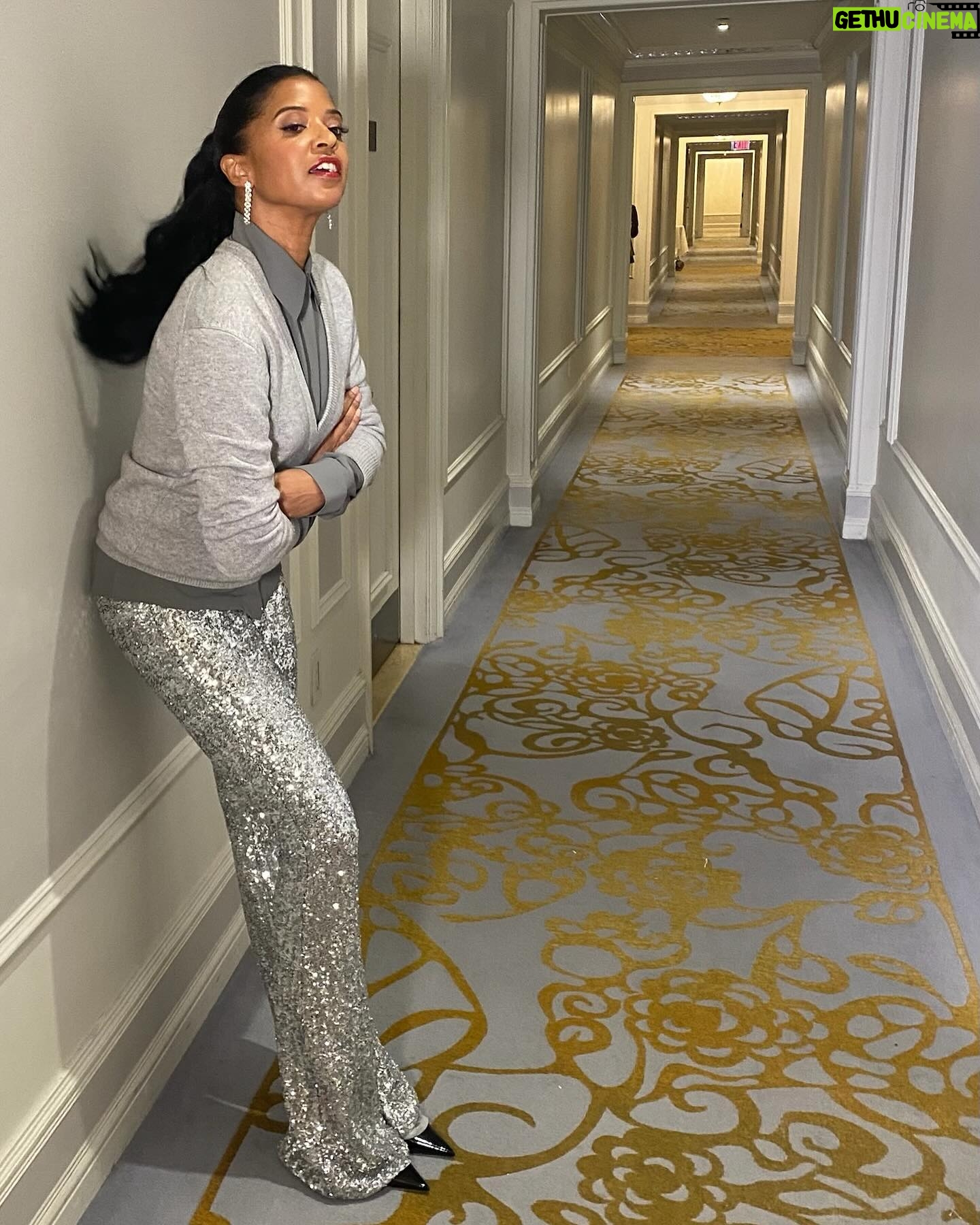 RenΓ©e Elise Goldsberry Instagram - Sequins and stripes for #Girls5Eva Eve! Season 3 drops tomorrow on @netflix! π: @sarahslutsky π: @billieegene ππΎββοΈ: @derickmonroe Look I πͺ‘: @michaelkors π‘: @tamaramellon π: @sethicouture @grownbrilliance π: @michaelkors Look II πͺ‘: @ragandbone π‘: @tamaramellon π: @grownbrilliance π: @brandonblackwoodnyc #netflix #girls5eva #press #returnitytour #nyc