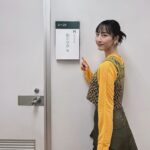 Rena Matsui Instagram - 『NHK短歌』 言葉の発見がたくさんある回でした✨ 👗@herin.cye 👢@staccatojapan_official