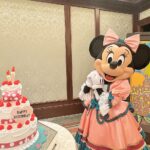Rena Matsui Instagram - 🎂✨🧚 思い出投稿 あいにゃんのお誕生日をお祝いしたセレブレーションダイニング🩷 あいにゃんの大好きなミニーちゃんにとお友達にお祝いに駆けつけてもらいました💕🥺