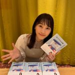 Rena Matsui Instagram – たくさんの書店さんに伺い、ご挨拶とサイン本の作成をさせていただきました。
直接書店員さんとお会いし、作品の感想を聞くことができるこの時間をこれからも大切にし続けていきたいと思います。
エッセイを大きく取り扱っていただきありがとうございます。
FC版も追加でサイン本を作りましたので、販売をお待ちください！
#私だけの水槽