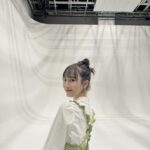 Rena Matsui Instagram – 今日は自分で編んだお洋服でお仕事へ
もっとクオリティあげて頑張ろう！