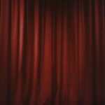 Renata Litvinova Instagram - Renata Litvinova, une des figures du cinéma et du théâtre russe, présente le 25 février et le 17 mars « Le cactus » au Théâtre Hébertot. Reconnue pour ses talents de réalisatrice, scénariste, actrice et productrice, Renata Litvinova accompagnée de Éric Laugerias, Elena Terenteva et Teymuraz Glonti, présente une pièce qui met en scène une femme prénommée Elle. Elle fait sa valise et attend d’aller voir son bien-aimé, mais il ne l’appelle pas... il est parti vers une autre... mais il est impossible d’abandonner quelqu’un comme elle : une magicienne qui peut voler, guérir... et qui sait aimer ! Credit font ©️ Slobodan Jelesijevic Credits photos ©️ Aset Geroeva