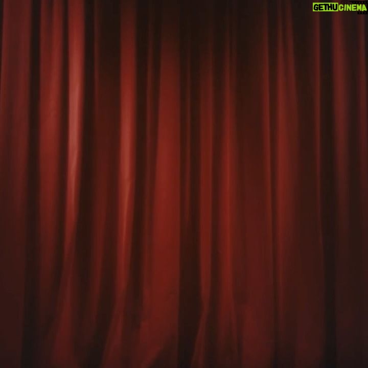 Renata Litvinova Instagram - Renata Litvinova, une des figures du cinéma et du théâtre russe, présente le 25 février et le 17 mars « Le cactus » au Théâtre Hébertot. Reconnue pour ses talents de réalisatrice, scénariste, actrice et productrice, Renata Litvinova accompagnée de Éric Laugerias, Elena Terenteva et Teymuraz Glonti, présente une pièce qui met en scène une femme prénommée Elle. Elle fait sa valise et attend d’aller voir son bien-aimé, mais il ne l’appelle pas... il est parti vers une autre... mais il est impossible d’abandonner quelqu’un comme elle : une magicienne qui peut voler, guérir... et qui sait aimer ! Credit font ©️ Slobodan Jelesijevic Credits photos ©️ Aset Geroeva