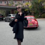 Renata Litvinova Instagram - my bag always weighs about five kilograms, it’s scary to think what’s in it Сумка моя весит килограммов сто, я вечно из неё что-то теряю, оставляю, как сеятель, за собой метки на карте или оплату за счастливые дни - очки, плащи и прочие опознавательные знаки