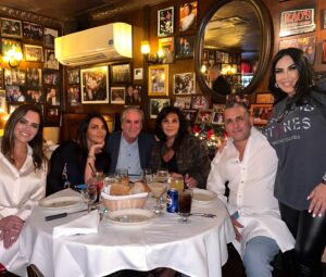 Renee Graziano Instagram - Uptown baby Uptown baby we gets down baby!! Monthly standing reservations at #RAOS has always been 1 of my sister Lana’s greatest flexes 🍝🇮🇹🍝 #family #reneegraziano #grazianogirls #delisousfood #sisters #family #happy #sober #love #eatitalian #spicysicilian