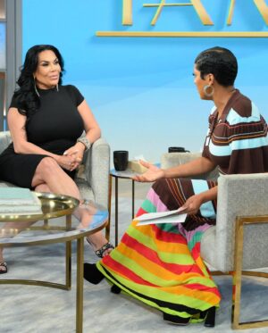 Renee Graziano Instagram - Here’s some more fun and fabulous photos from my appearance on the @tamronhallshow yesterday 😍 Great interview amazing audience And Tamron was super sweet, kind, and compassionate ❤️🙏
.
#reneegraziano #tamronhall #mobwives #sober #myjourney #grateful #godisgood #blessed #interview #truth #life #living #soberlife #igdaily #instagood #payitforward