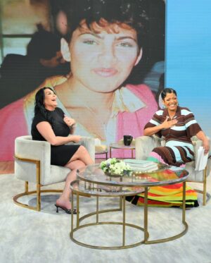 Renee Graziano Instagram - Here’s some more fun and fabulous photos from my appearance on the @tamronhallshow yesterday 😍 Great interview amazing audience And Tamron was super sweet, kind, and compassionate ❤️🙏
.
#reneegraziano #tamronhall #mobwives #sober #myjourney #grateful #godisgood #blessed #interview #truth #life #living #soberlife #igdaily #instagood #payitforward