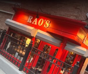 Renee Graziano Instagram - Uptown baby Uptown baby we gets down baby!! Monthly standing reservations at #RAOS has always been 1 of my sister Lana’s greatest flexes 🍝🇮🇹🍝 #family #reneegraziano #grazianogirls #delisousfood #sisters #family #happy #sober #love #eatitalian #spicysicilian