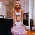 Renee Paquette Instagram - 80 Easter eggs and a carrot cake later! Easter was a success 🐣