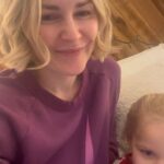 Renee Paquette Instagram - I get asked all the time what’s in my luggage (literally no one has ever asked me this) so by popular demand: here’s what in my suitcase for Dynamite this week!