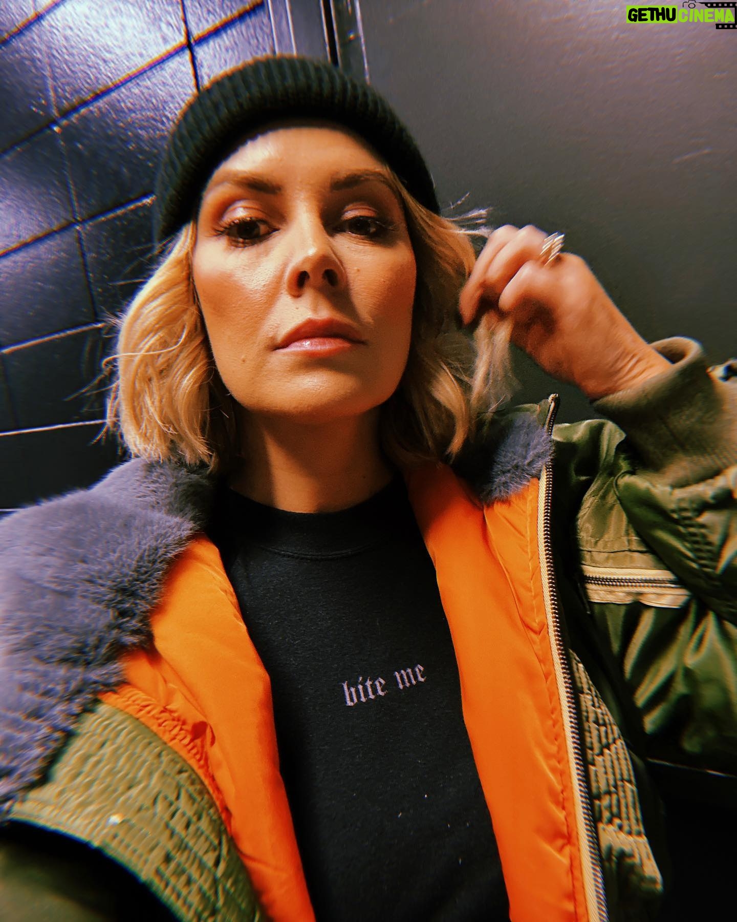 Renee Paquette Instagram - I was built for the cold weather.