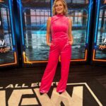 Renee Paquette Instagram - It was about time I joined the @shop.ltk crew!!! You guys know I love putting together a good fit- so why not put all the shop-able links in one place and spread the fashion love!! My shop is now live- so go follow me there!! The link is in my linktree and I’ll add it in my stories too! 💁🏼‍♀️✨