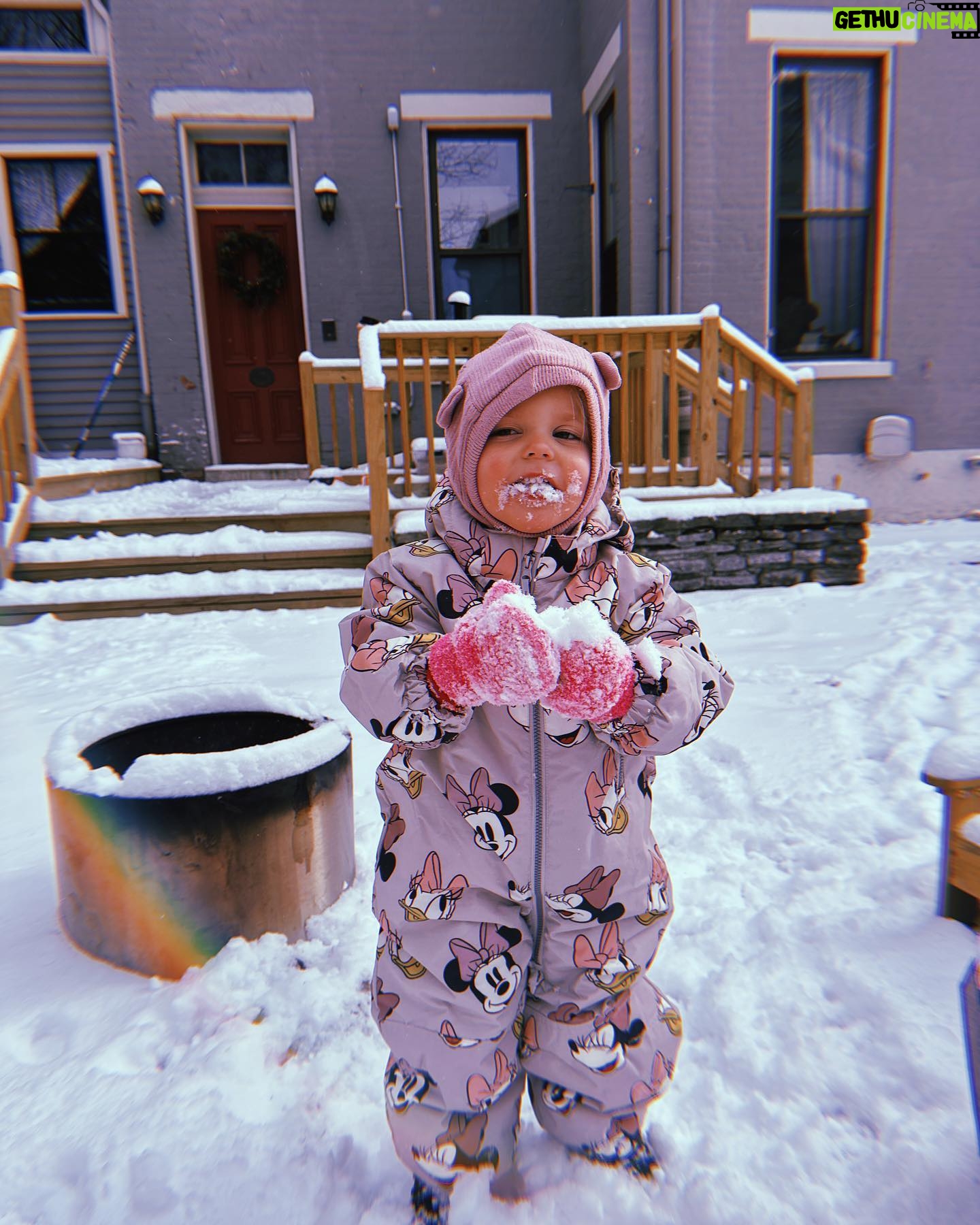 Renee Paquette Instagram - Anna and Elsa who??? ❄️ ❄️ ❄️