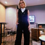 Renee Paquette Instagram - Business attire only. 💌 🖊️