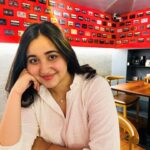 Revathi Pillai Instagram - post meal glow👀