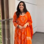 Revathi Pillai Instagram - On my way to get my dupatta in his watch👉🏻👈🏻 . Wearing @rustorangedotcom
