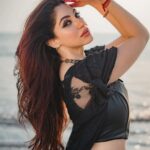 Reyhna Malhotra Instagram – “Capturing serenity, one sunset at a time.”

#reyhnapandit
#picoftheday #photooftheday #photography