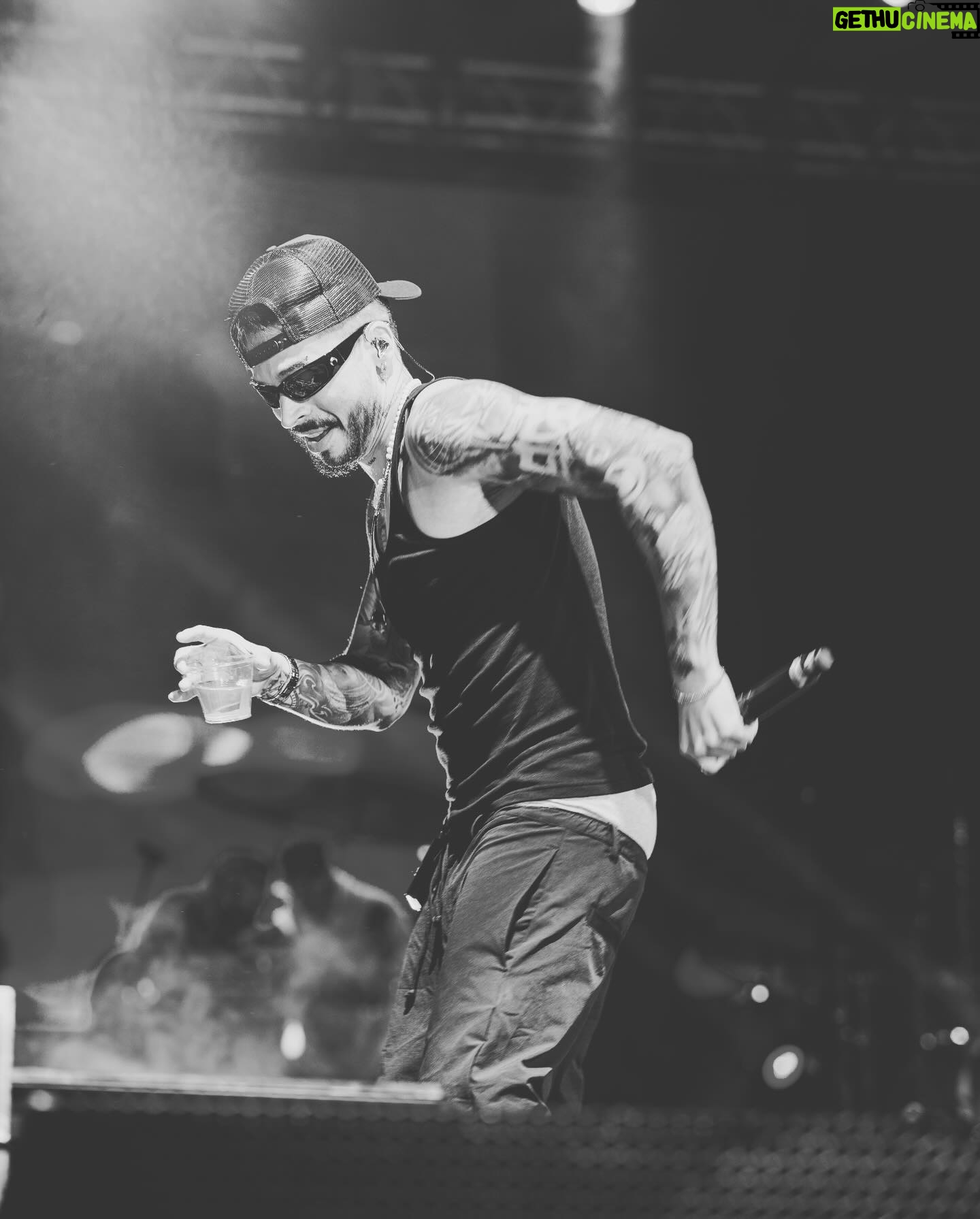 Reykon Instagram - Un día un parcero me dijo ojalá la vida me cambie y salió Pa la calle pero la calle se lo llevó, GRACIAS DIOS por darme una oportunidad de vida llamada MÚSICA!