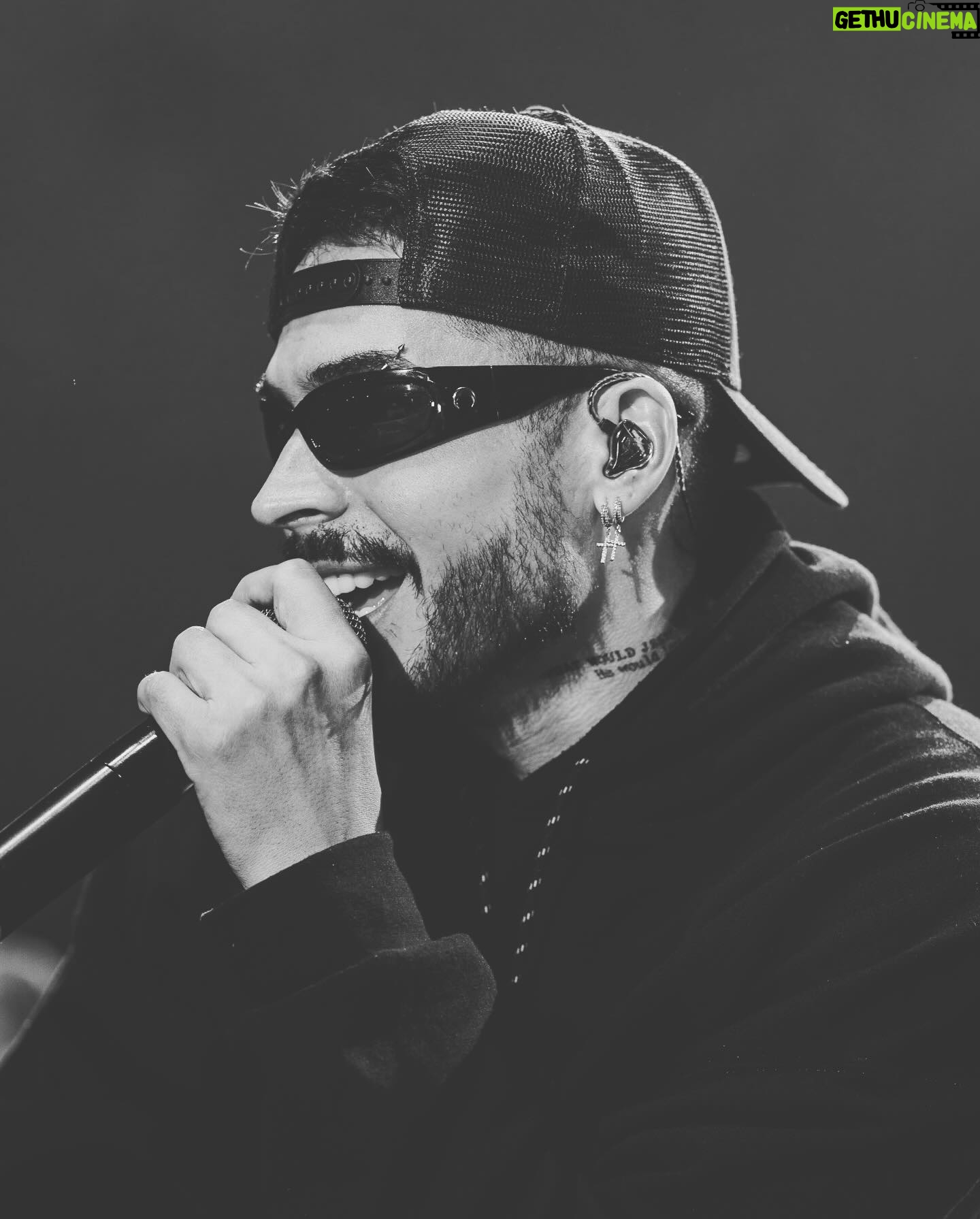 Reykon Instagram - Un día un parcero me dijo ojalá la vida me cambie y salió Pa la calle pero la calle se lo llevó, GRACIAS DIOS por darme una oportunidad de vida llamada MÚSICA!