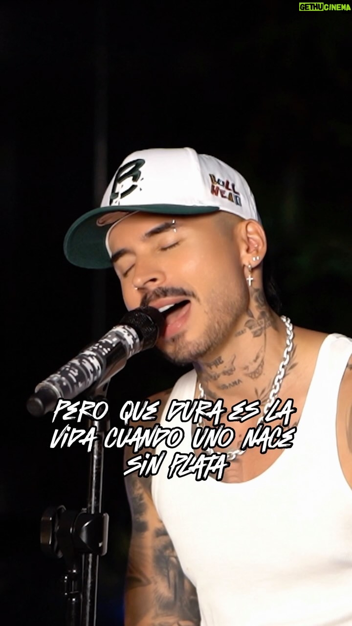 Reykon - 17.2K Likes - Esta es pa las MADRES,
dedíquenselas poniendo su nombre en esta publicación
Q pu(0 sentimiento tiene esta canción, la quiero lanzar mañana mismo!!