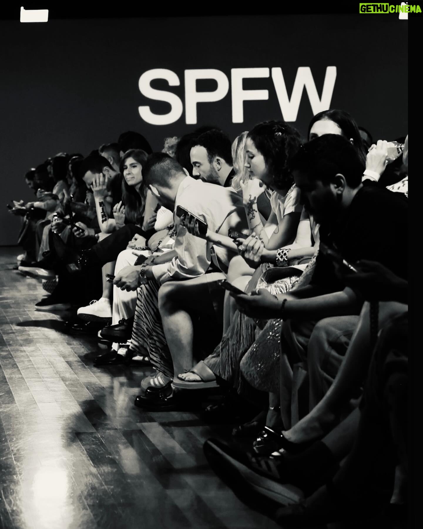Reynaldo Gianecchini Instagram - Backstage. @spfw Fotos @phbonat