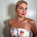 Rhea Seehorn Instagram - WHAT A FANTASTIC EVENING! Thank you to the @televisionacad for the #creativeartsemmys celebration! And congrats to all the other nominees and winners, I loved being in your company! xo #coopersbar PR: @viewpoint.pr STYLE: @highheelprncess HAIR: @matthewstylist M/U: @kayleenmcadams Dress/Clutch: @moniquelhuillier Shoes: @flordemariacollection Ring: @kallatijewelry Earrings: @anabelachan