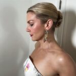 Rhea Seehorn Instagram - WHAT A FANTASTIC EVENING! Thank you to the @televisionacad for the #creativeartsemmys celebration! And congrats to all the other nominees and winners, I loved being in your company! xo #coopersbar PR: @viewpoint.pr STYLE: @highheelprncess HAIR: @matthewstylist M/U: @kayleenmcadams Dress/Clutch: @moniquelhuillier Shoes: @flordemariacollection Ring: @kallatijewelry Earrings: @anabelachan