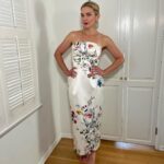 Rhea Seehorn Instagram - WHAT A FANTASTIC EVENING! Thank you to the @televisionacad for the #creativeartsemmys celebration! And congrats to all the other nominees and winners, I loved being in your company! xo #coopersbar PR: @viewpoint.pr STYLE: @highheelprncess HAIR: @matthewstylist M/U: @kayleenmcadams Dress/Clutch: @moniquelhuillier Shoes: @flordemariacollection Ring: @kallatijewelry Earrings: @anabelachan
