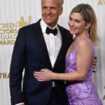 Rhea Seehorn Instagram - Dress up time! It was nothing but joy to get to hang with many of members of my #bettercallsaul family & celebrate last night at the @sagawards !!! Being honored by your peers is such a special thing. Congrats to all the winners, all the nominees, & all the actors out there working hard to keep doing what we love. Dress: @naeemkhannyc Jewelry: @kallatijewelry Clutch: @judithleiberny Shoes: @schutz Hair: @stevenmasonlife Makeup: @jamiemakeup Styling: @highheelprncess