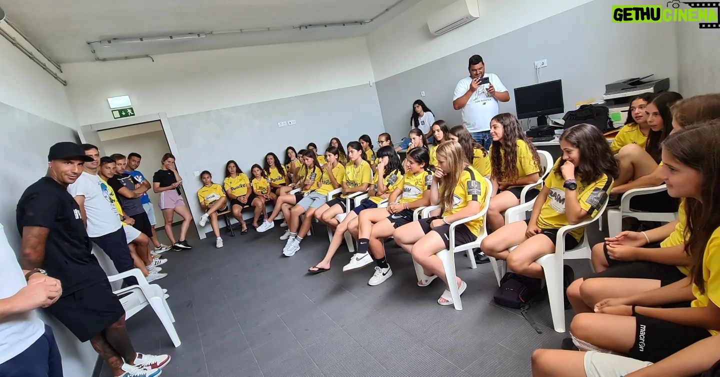Ricardo Quaresma Instagram - As grandes jogadoras do @sportcluberiotinto 💪