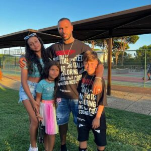 Ricardo Quaresma Instagram - Hoje a minha princesa faz anos 🥳🥳🥳🤩🤩🤩…parabéns meu amor. Que deus te abençoe e ilumine sempre. ❤️❤️❤️❤️❤️❤️