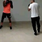 Ricardo Quaresma Instagram - Em aquecimento 🙂 obrigado @ricardojorgeoliveiracosta pelo treino 👊