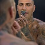 Ricardo Quaresma Instagram - Para um barbear rente com máximo conforto e precisão, conto sempre com a minha máquina Proglide. Mostra a tua identidade, com Gillette. #GillettePt #ProGlide #MostraATuaIdentidade @gillette_pt