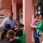 Ricardo Quaresma Instagram - A convite da CASA- Bernardo Manuel Silveira Estrela fui o padrinho do Torneio de Futebol de rua 2023, na Ribeira Grande, Ilha de São Miguel, Açores. Quero agradecer o carinho com que fui recebido por todos os açoreanos e felicitar a organização do torneio pelo grande trabalho de inclusão que realizam junto dos jovens. São projetos como este que fazem a diferença positiva na sociedade. Estão todos de parabéns. Prometo, em breve, voltar aos Açores. Quero conhecer melhor as ilhas e os Açoreanos. Obrigado a todos 😀